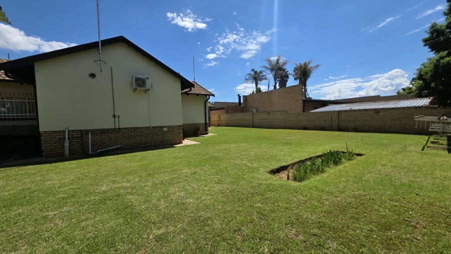 Commercial Property for Sale in Flamwood North West